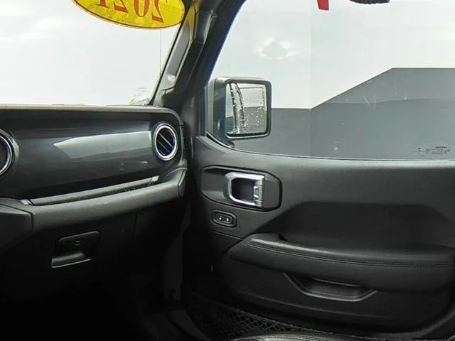 Used 2021 Gray Jeep Unlimited Sahara Altitude image 40