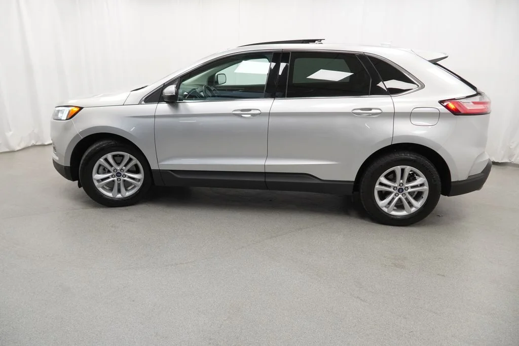 Used 2019 Silver Ford SEL image 15