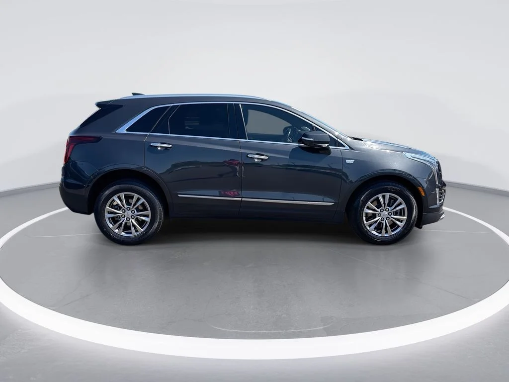 Used 2023 Green Cadillac Premium Luxury image 9