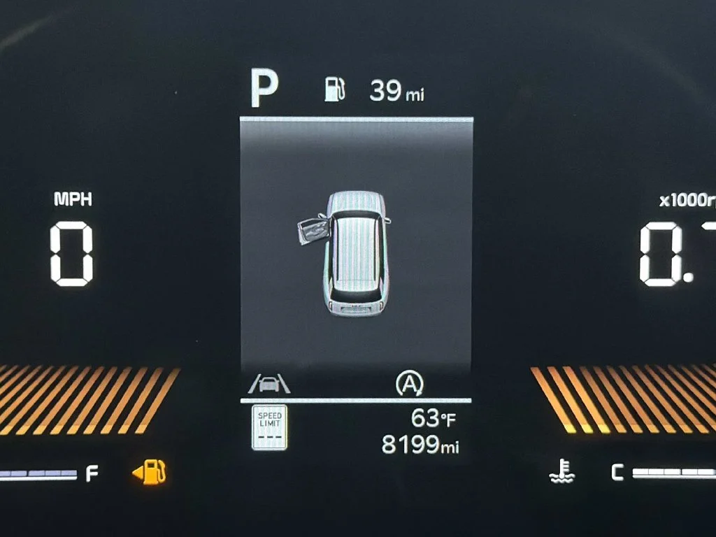 Used 2027 Black Kia S image 20