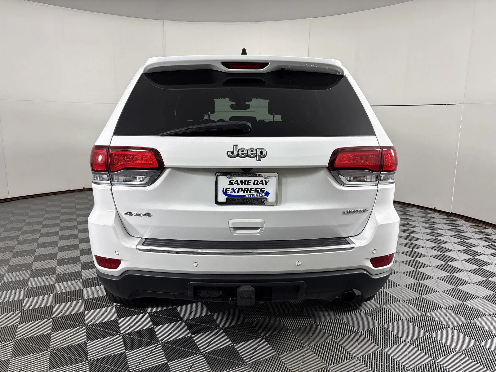 Used 2022 Bright White Clearcoat Jeep Limited image 18