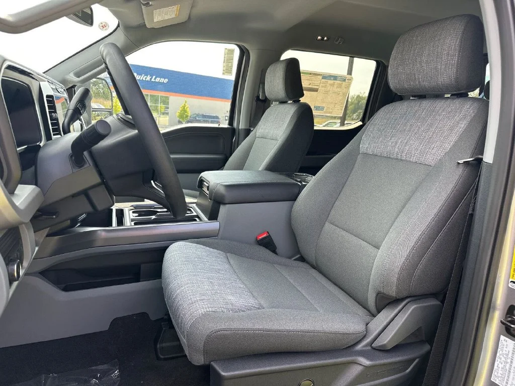 New 2027 Silver Ford XLT image 3