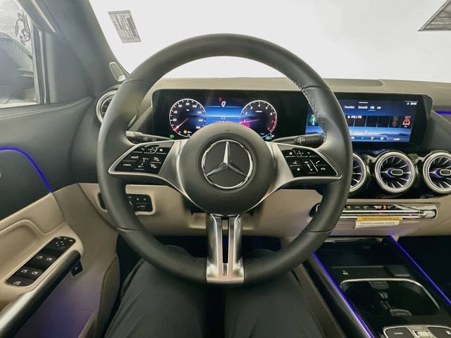 New 2026 Polar White Mercedes-Benz GLA 250 image 42