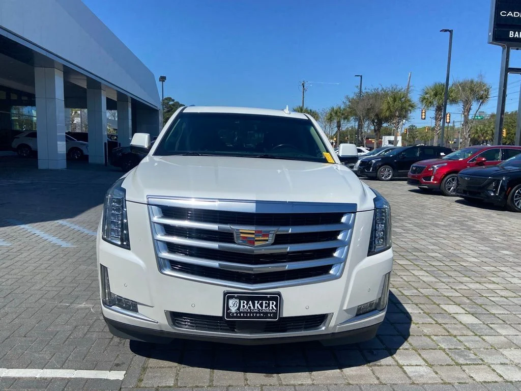 Used 2019 Crystal White Cadillac Premium Luxury image 3