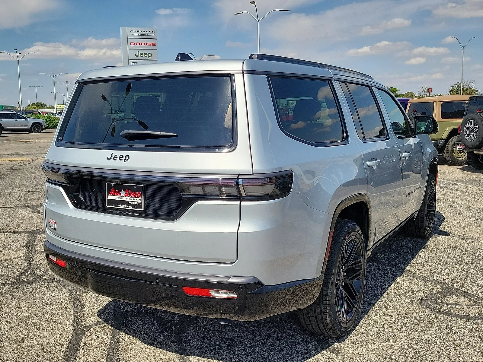 New 2026 Silver Zynith Jeep LIMITED RESERVE 4X4 image 4