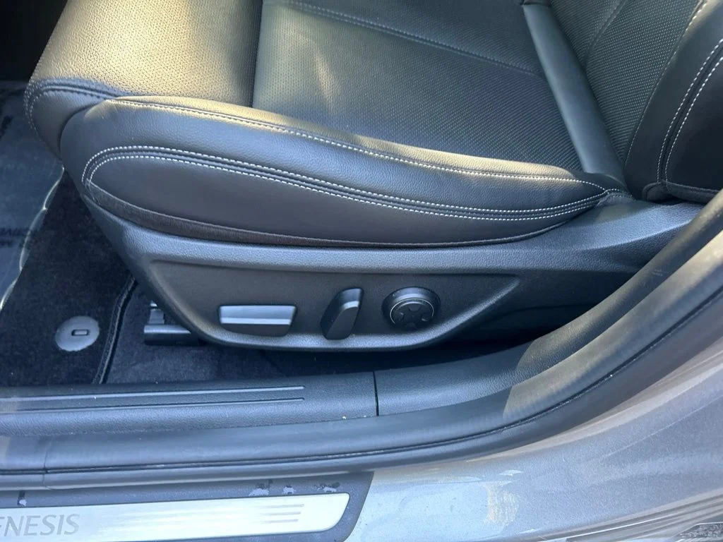 Used 2026 Silver Genesis 2.5T image 16