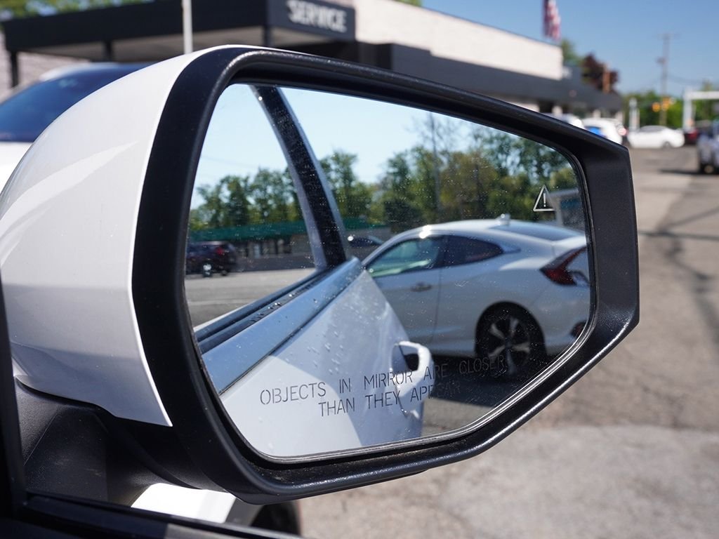 Used 2023 White Kia EX image 34