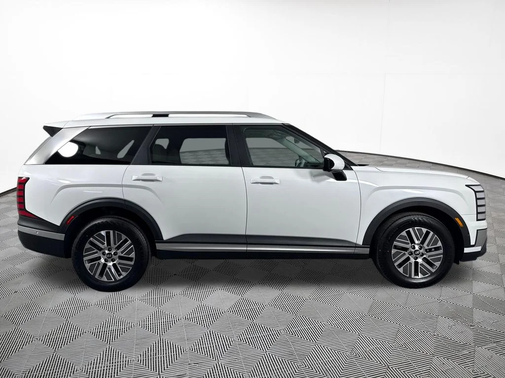 New 2026 White Hyundai SEL Premium image 5
