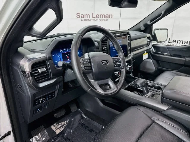 Used 2025 White Metallic Ford Lariat image 9
