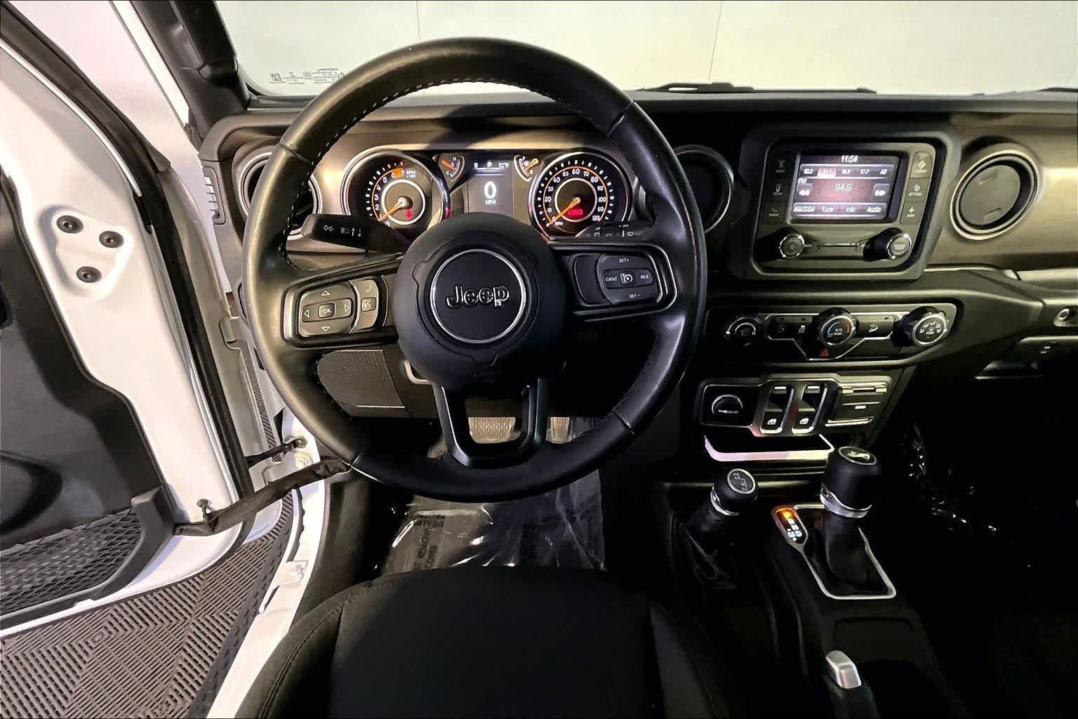 Used 2020 Bright White Clearcoat Jeep Sport S image 6