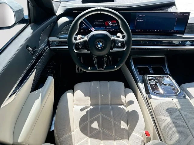 Used 2023 White BMW 760i xDrive image 22