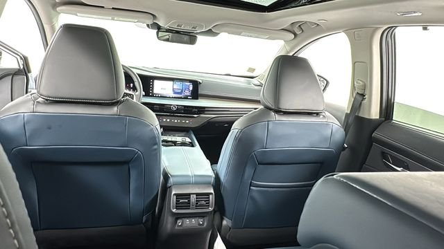 2025 Nissan Murano Platinum - Photo 17