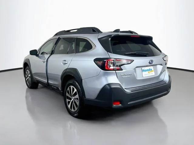 Used 2024 Ice Silver Metallic Subaru Premium image 7