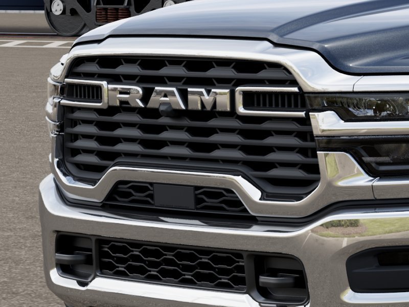 New 2026 Diamond Black Crystal Pearl-Coat Exterior Paint RAM TRADESMAN image 7