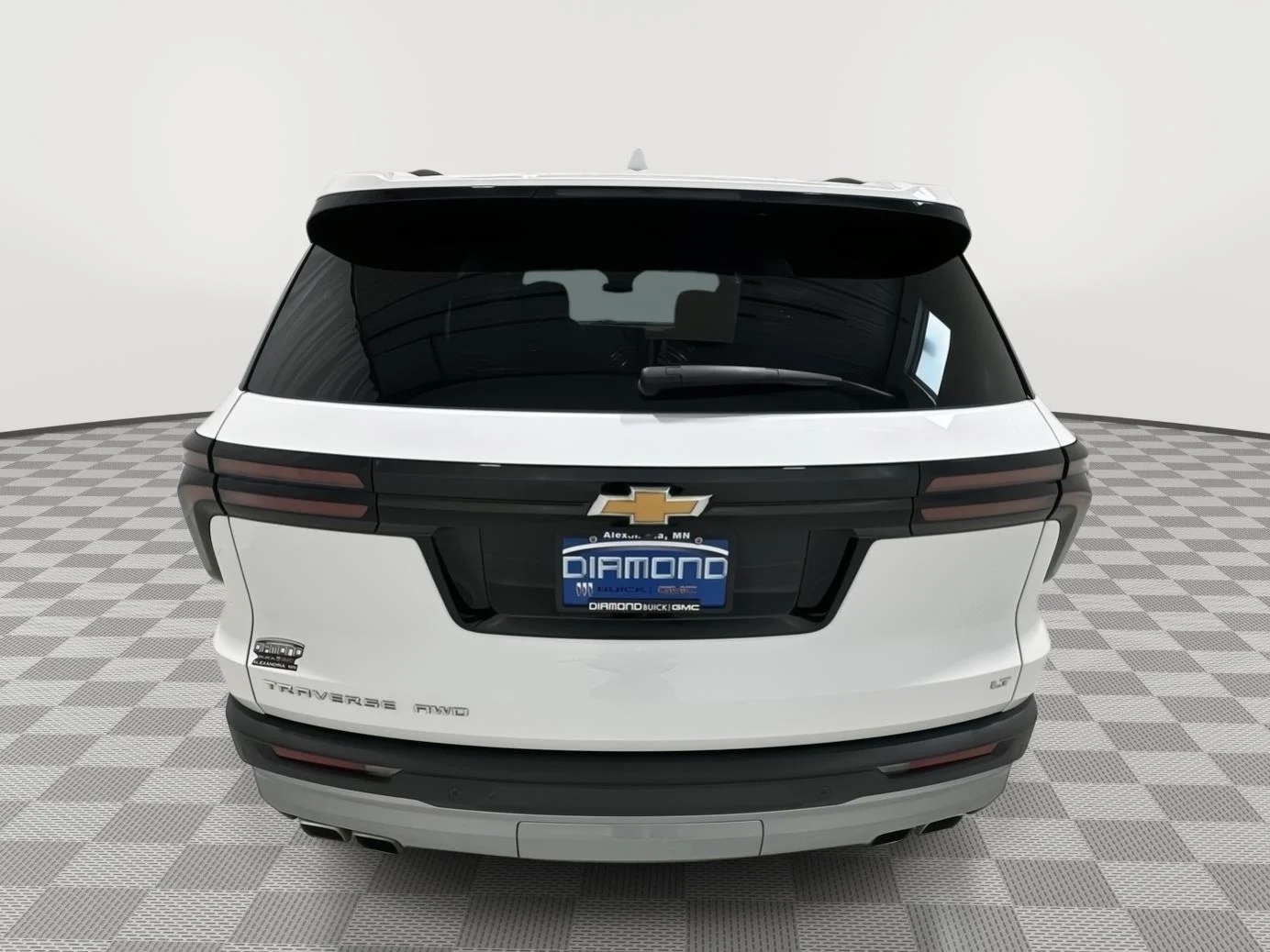 Used 2024 Summit White Chevrolet LT image 4