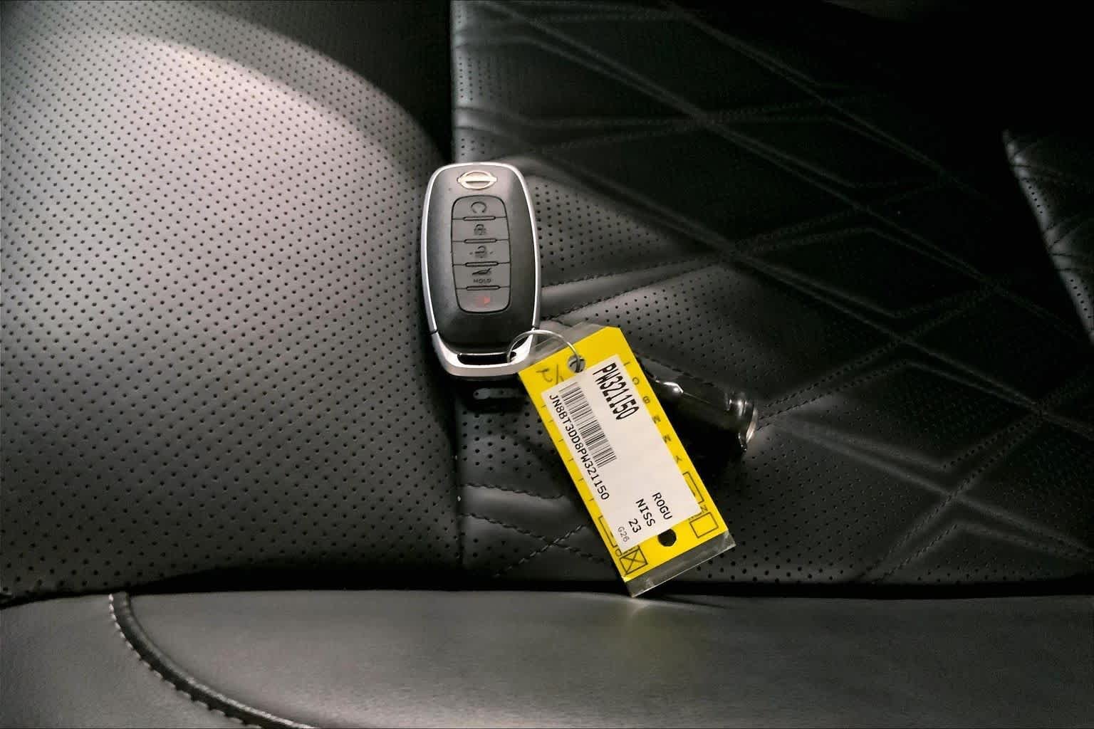 Used 2023 Champagne Silver Metallic Nissan Platinum image 15