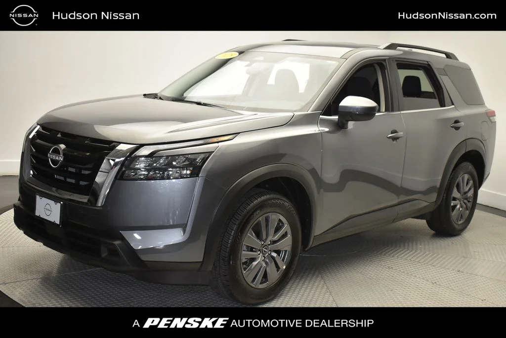 2025 Nissan Pathfinder SV 2WD's photo