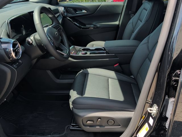 2027 Chevrolet Equinox LT - Photo 21