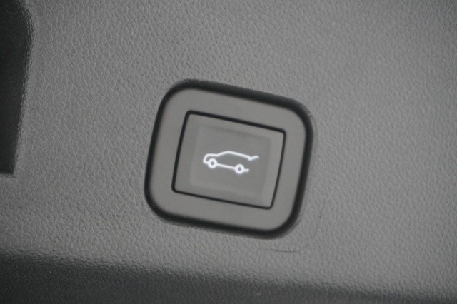 2026 GMC Acadia AT4 - Photo 9