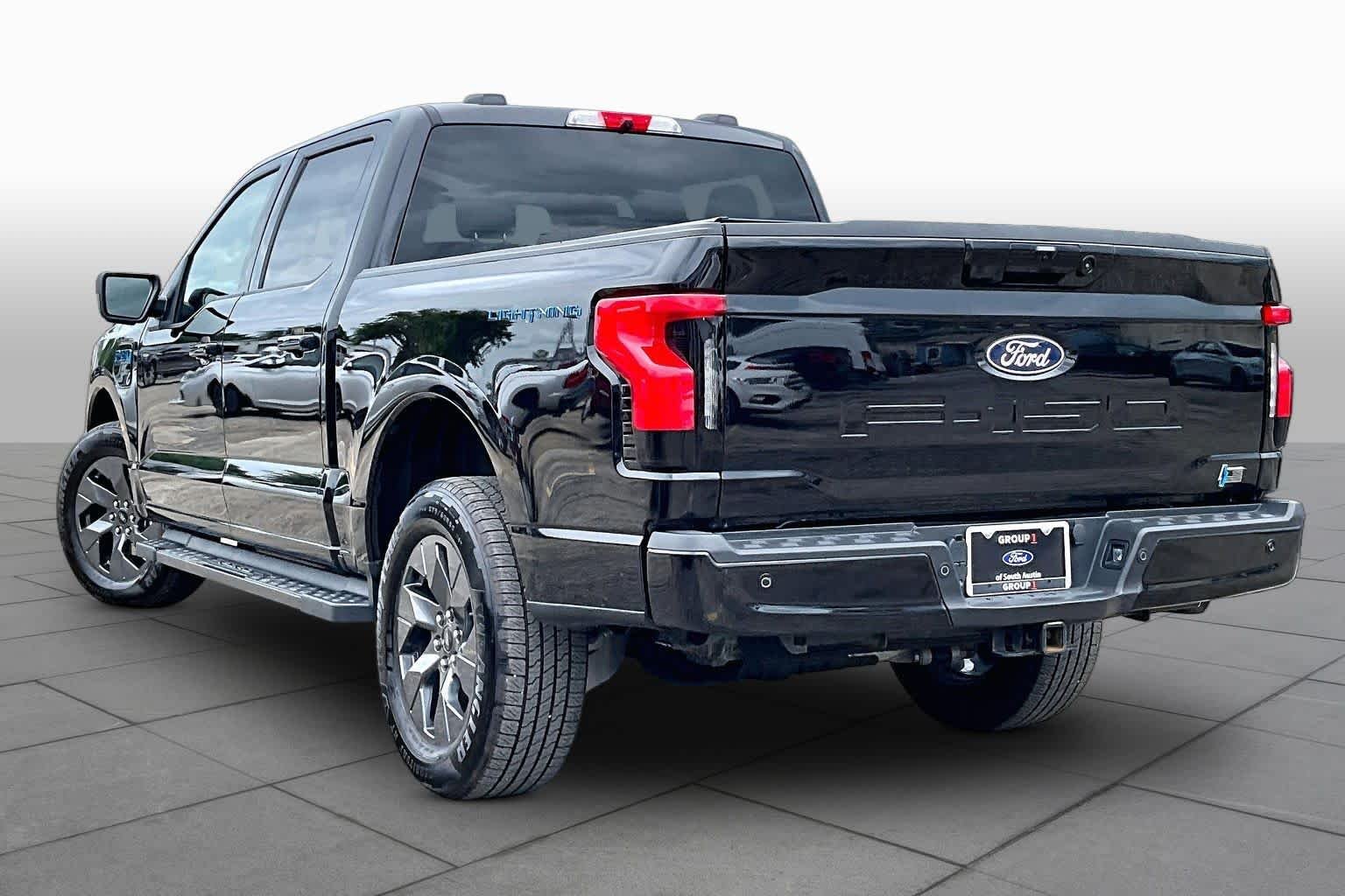 Used 2025 Agate Black Metallic Ford Flash image 14