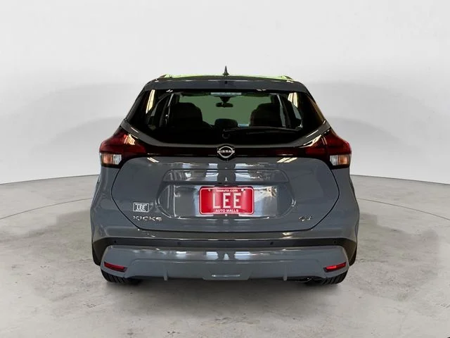 Certified Used 2023 Boulder Gray Pearl Nissan SV image 4