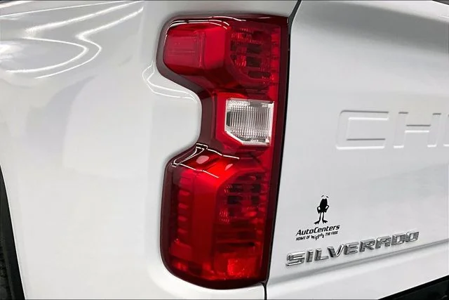 Used 2025 Summit White Chevrolet LT image 36