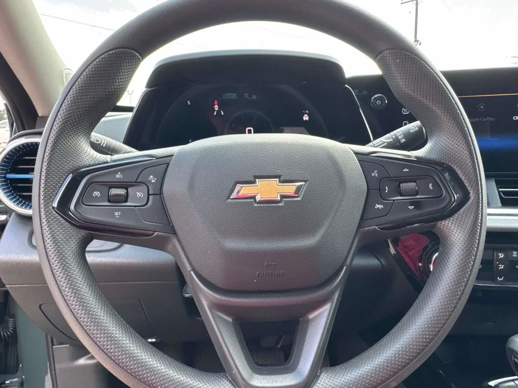 Used 2025 Gray Chevrolet LT image 39