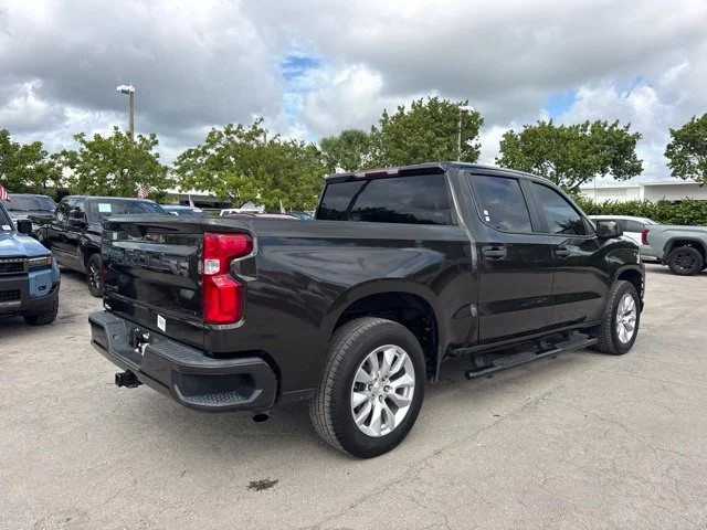 Used 2022 Brown Chevrolet Custom image 4
