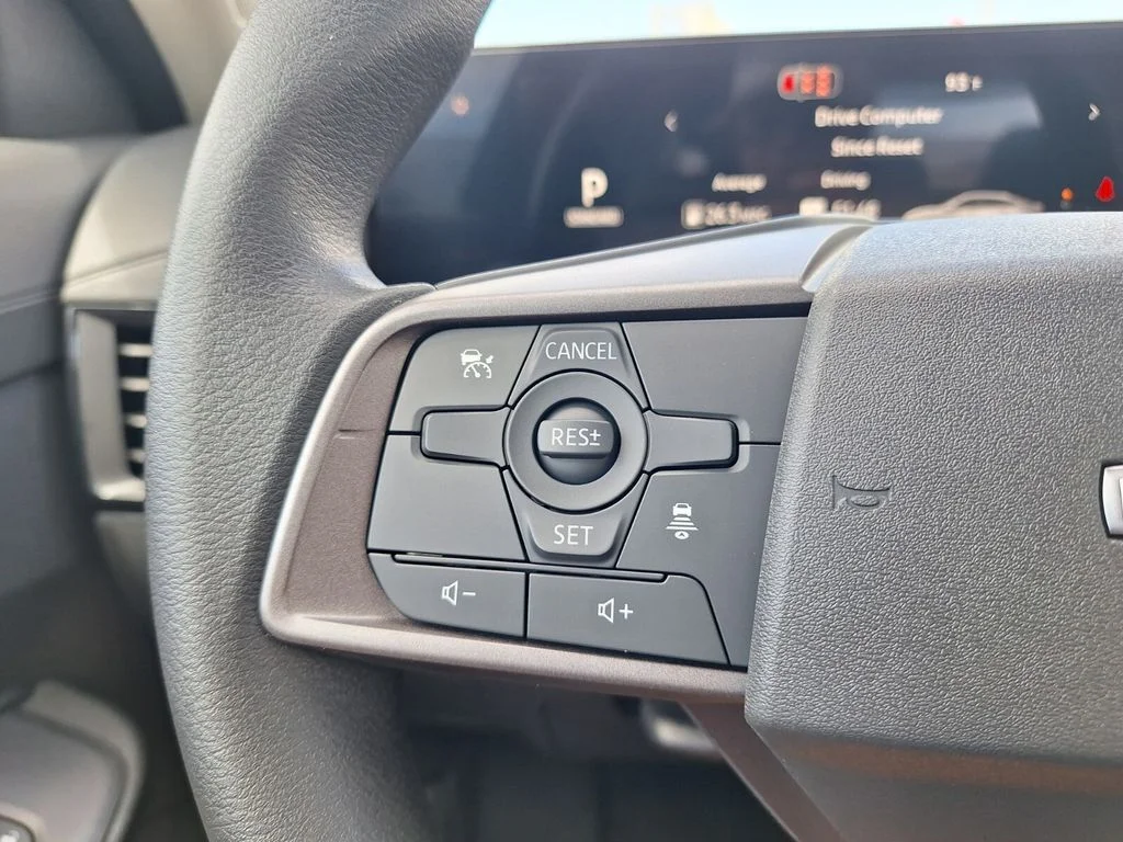 Used 2027 Gray Nissan SV image 17