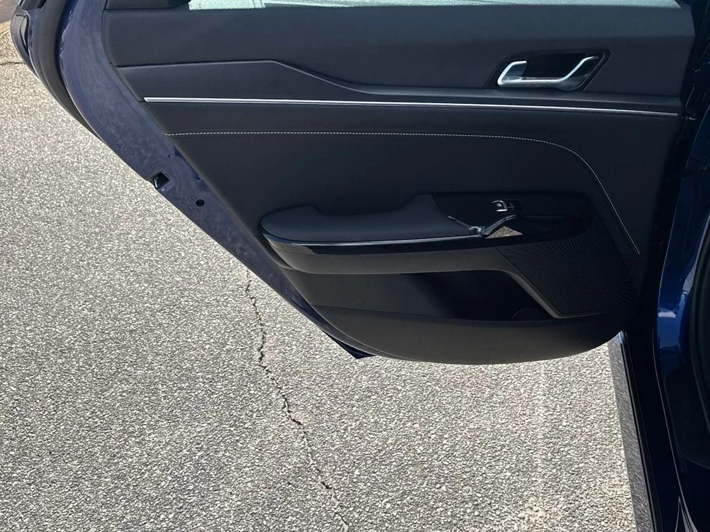 2026 Kia K5 GT - Photo 21