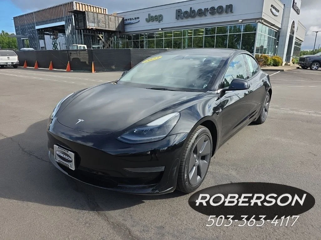 2023 Tesla Model 3 -'s photo