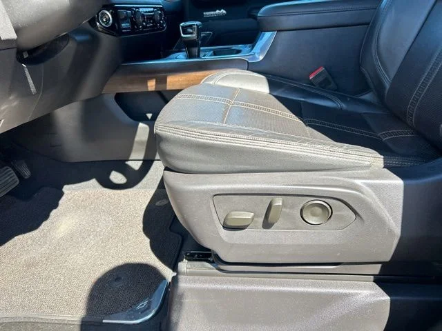 Used 2024 Red Chevrolet High Country image 30