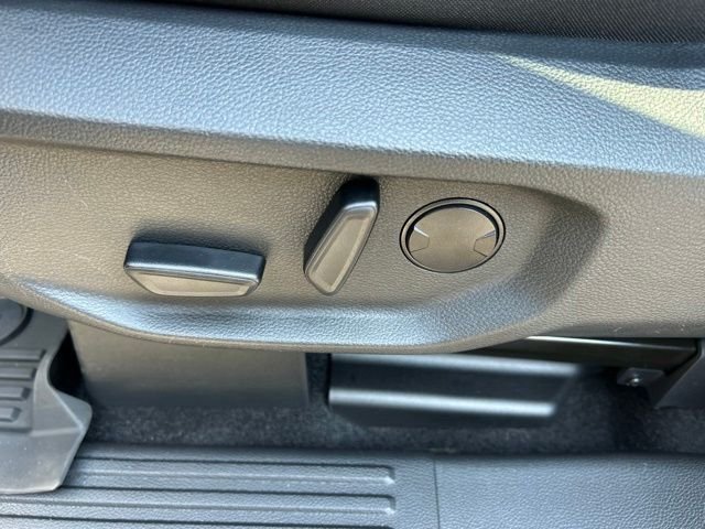 New 2026 Shadow Black Ford XLT image 19