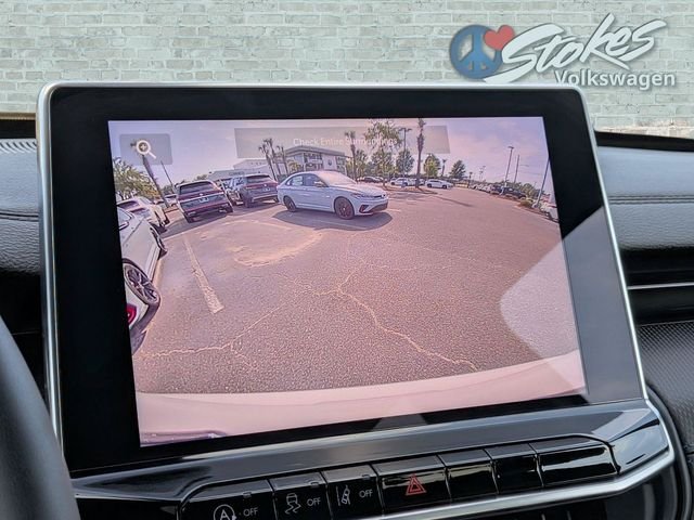 Used 2026 White Jeep Latitude image 22