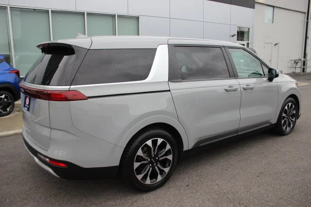 Used 2024 White Kia EX image 31