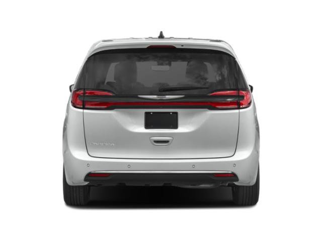 Used 2023 Silver Mist Clearcoat Chrysler Touring L image 8