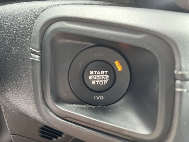 Used 2024 Hydro Blue Pearlcoat Jeep Rubicon image 25