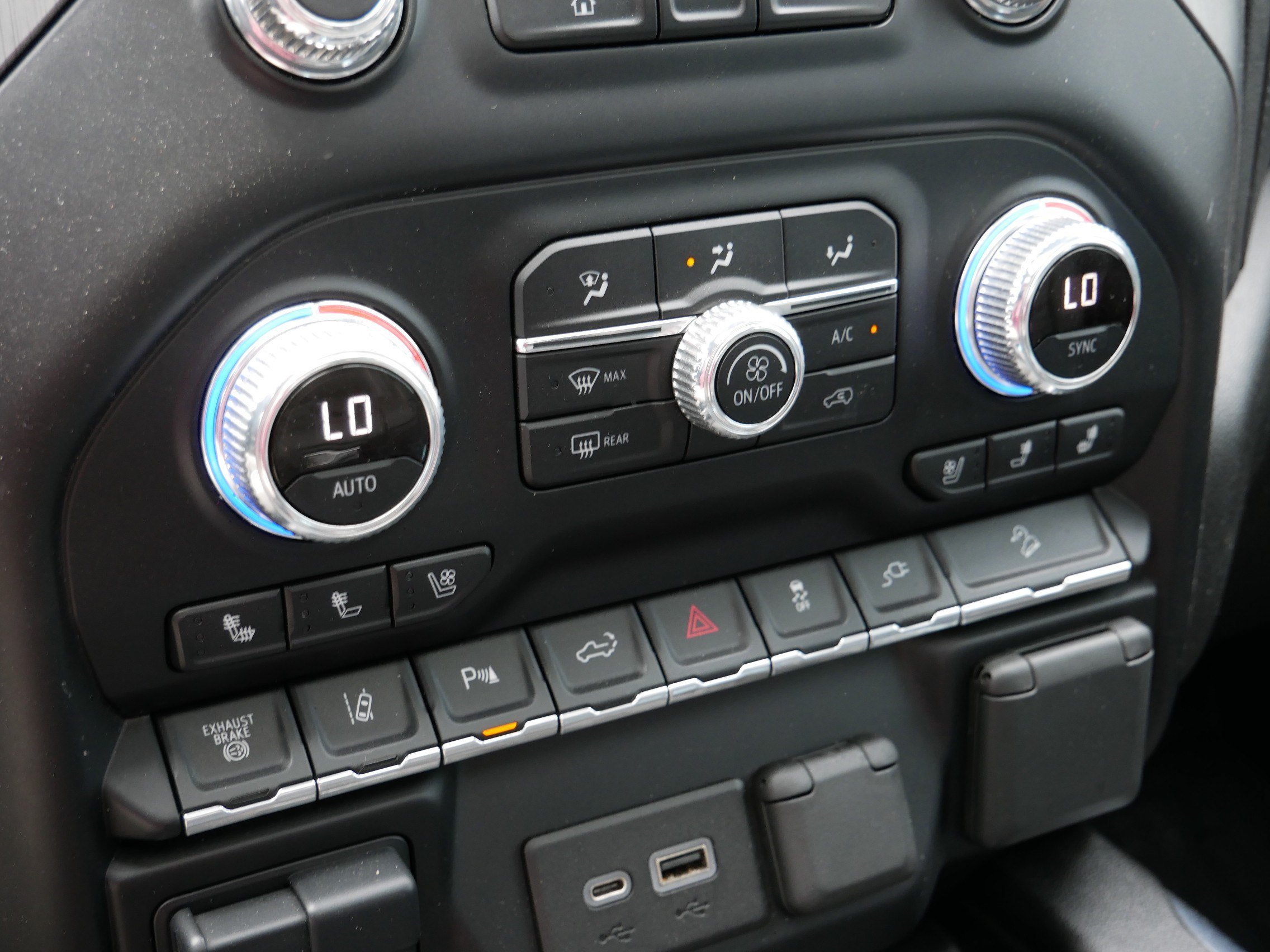 Used 2020 Summit White GMC Denali image 23