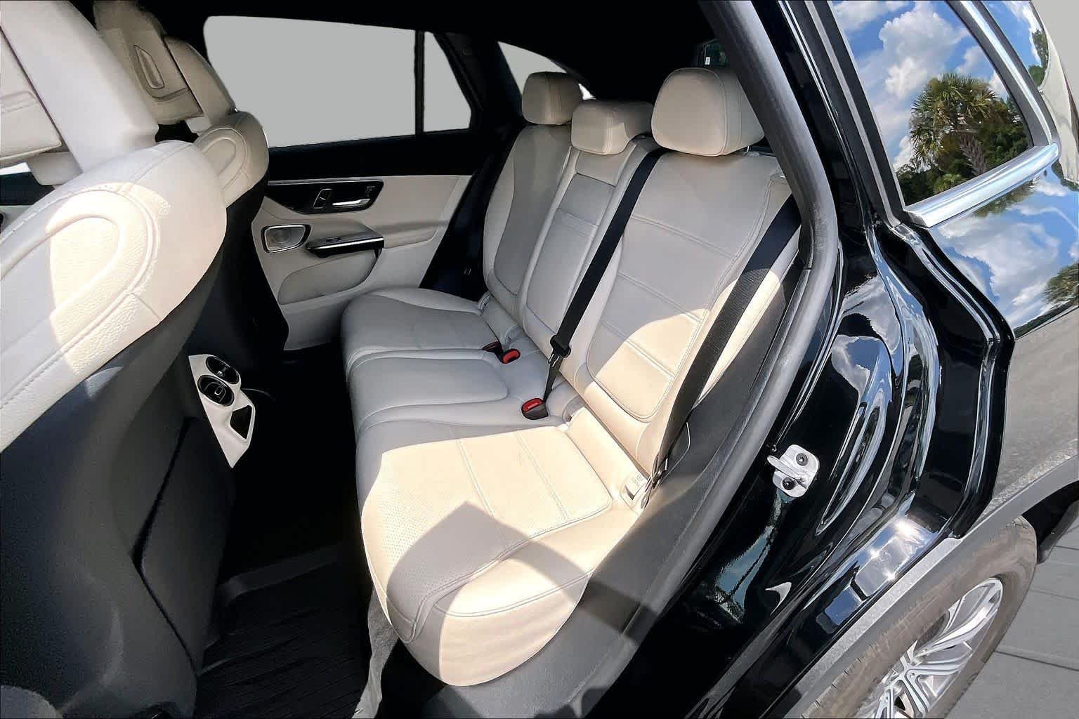 2024 Mercedes-Benz GLC 19