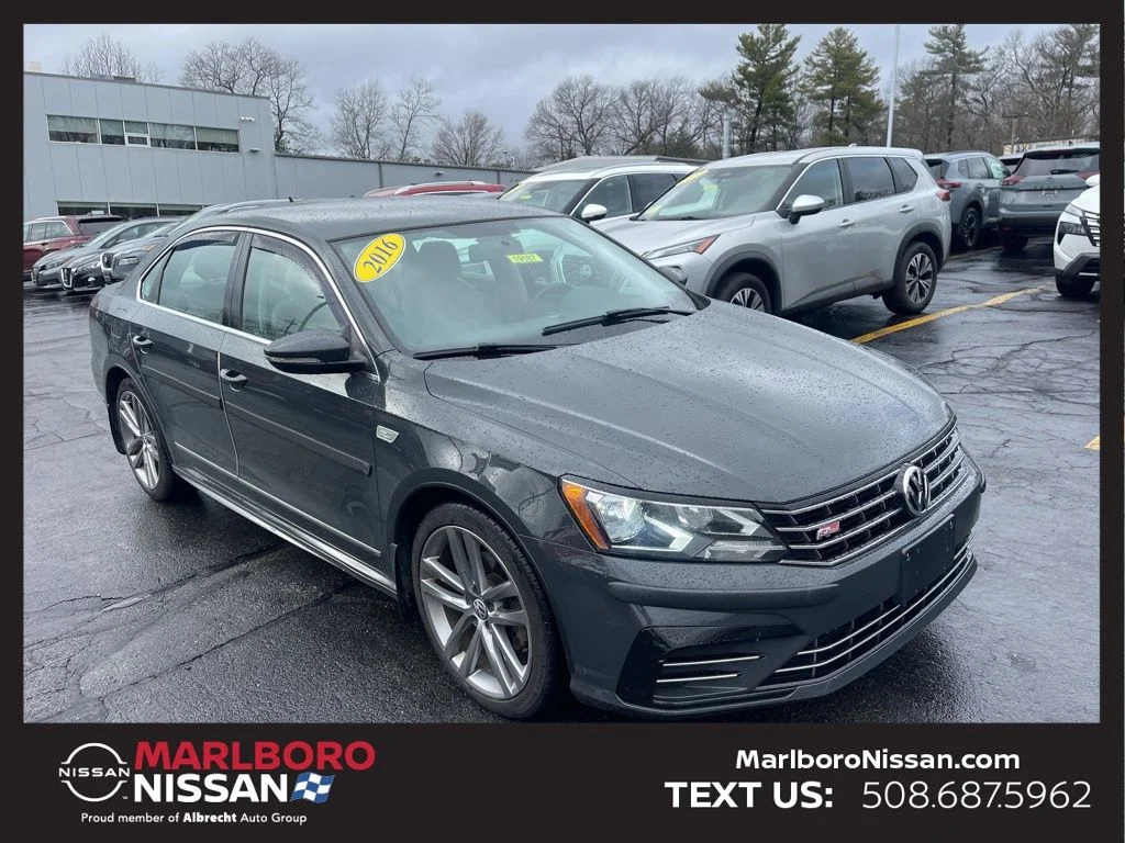 2016 Volkswagen Passat R-Line