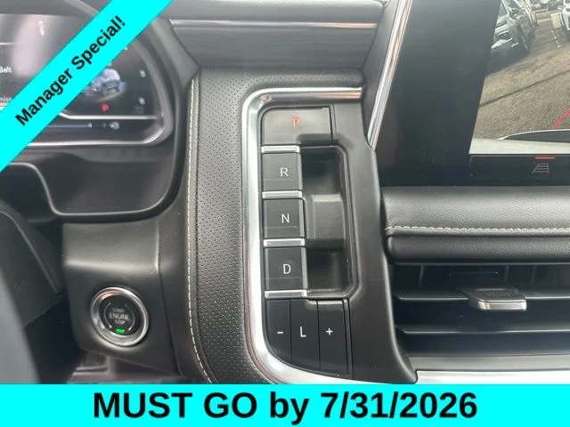Used 2023 White GMC SLT image 25