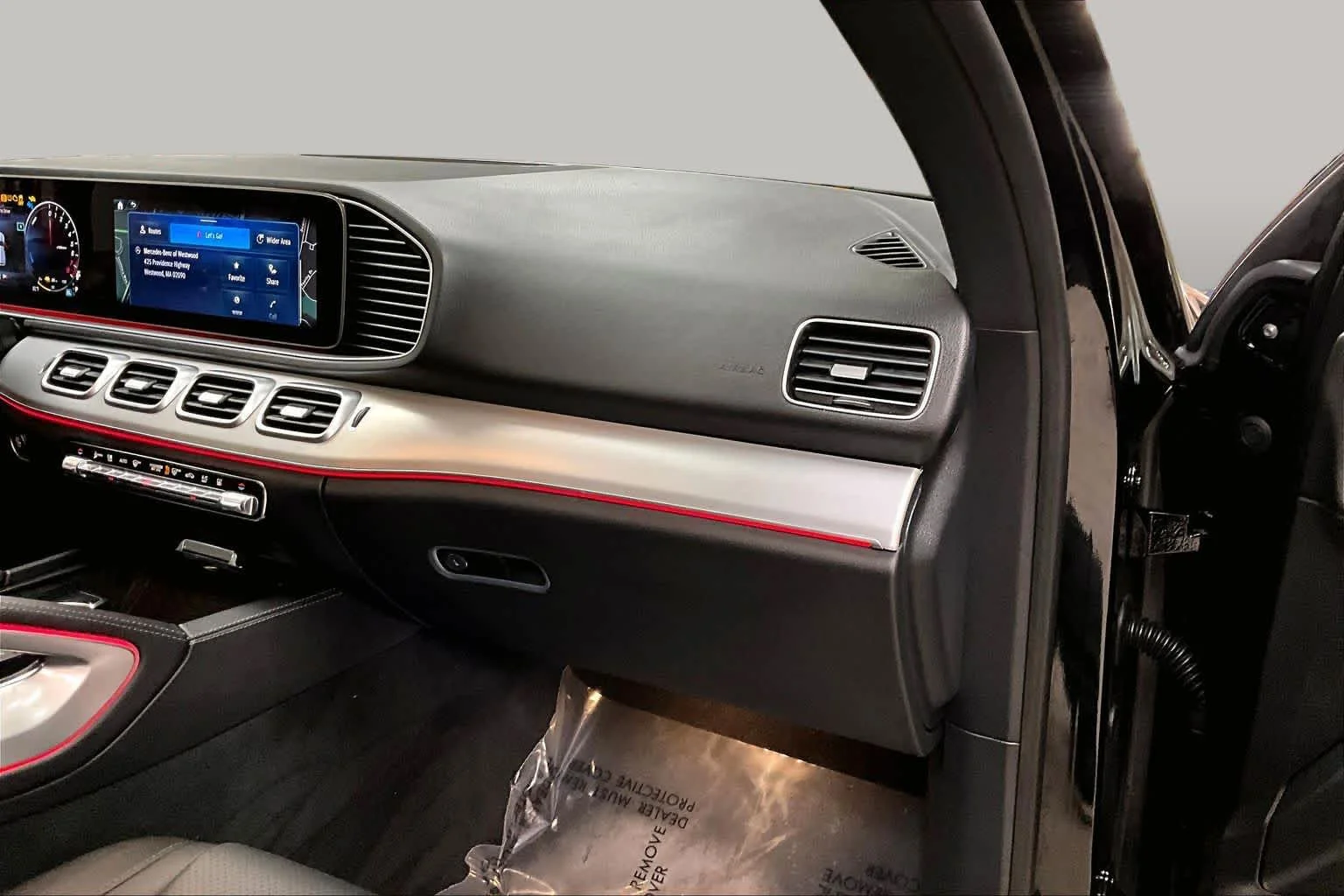 Used 2024 Black Mercedes-Benz GLE 450e Plug-In Hybrid image 19