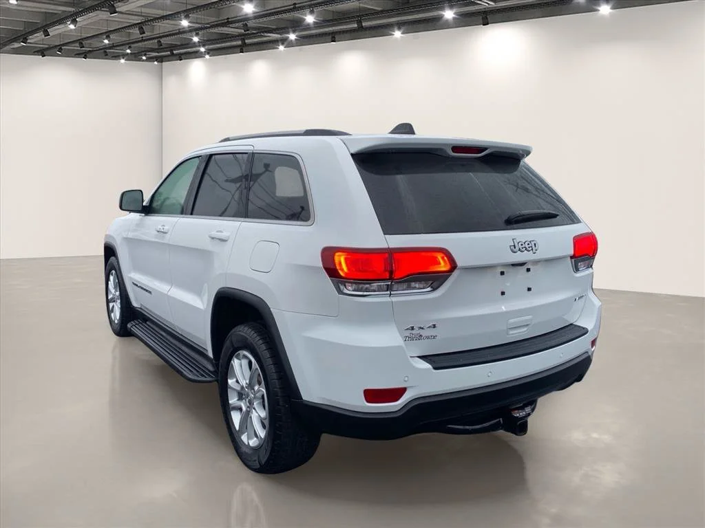 Used 2021 Bright White Clearcoat Jeep Laredo E image 5