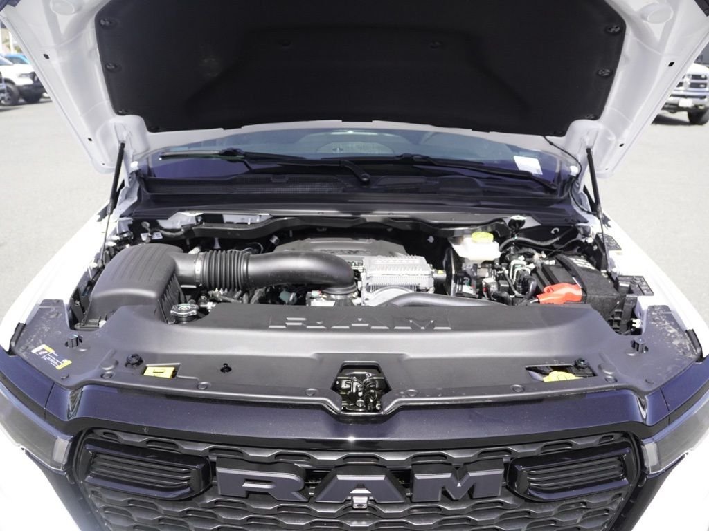 New 2026 Bright White Clear-Coat Exterior Paint RAM Big Horn/Lone Star image 28