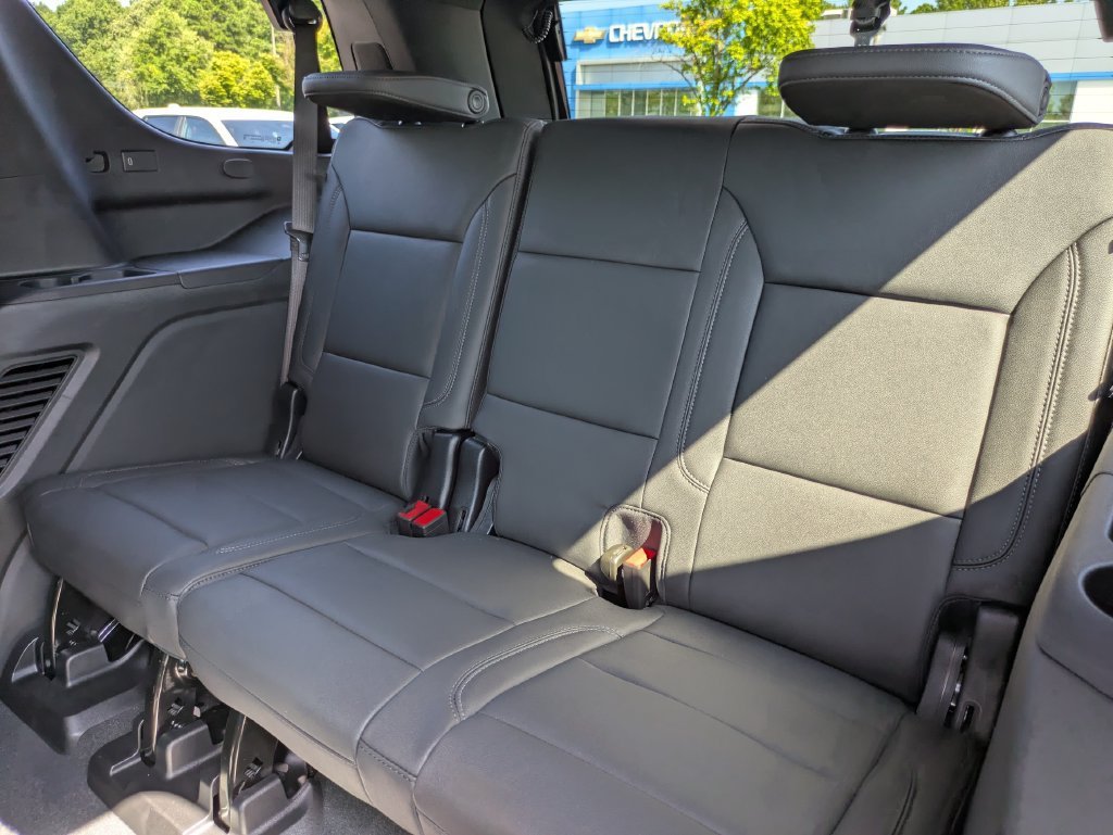 2026 Chevrolet Suburban Z71 - Photo 15