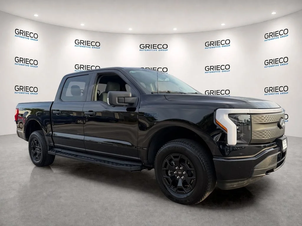 Used 2025 Black Metallic Ford XLT image 1