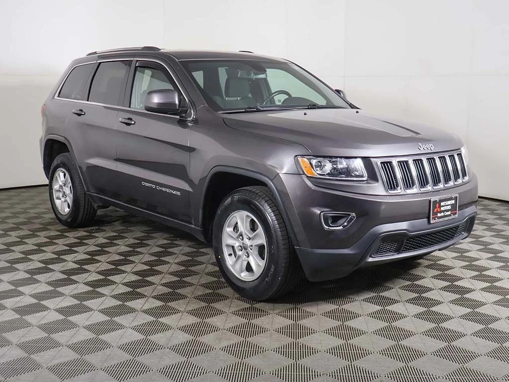 Used 2016 Jeep Grand Cherokee Laredo E with VIN 1C4RJFAG7GC404098 for sale in Parma, OH