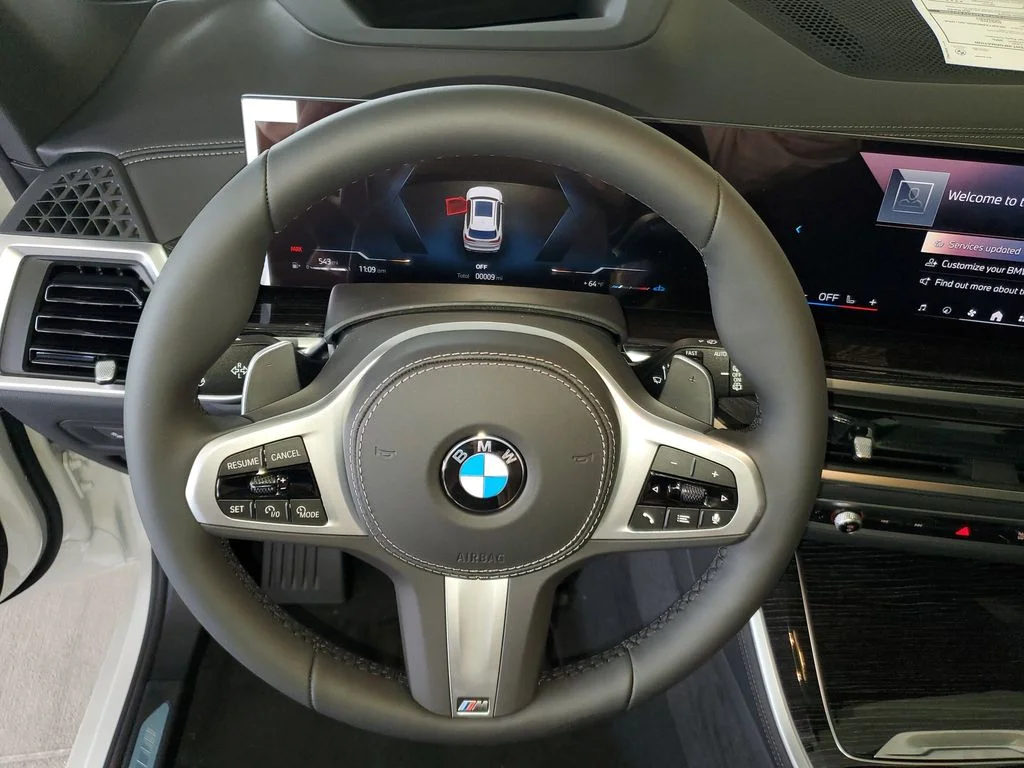 Used 2026 White BMW sDrive40i image 18