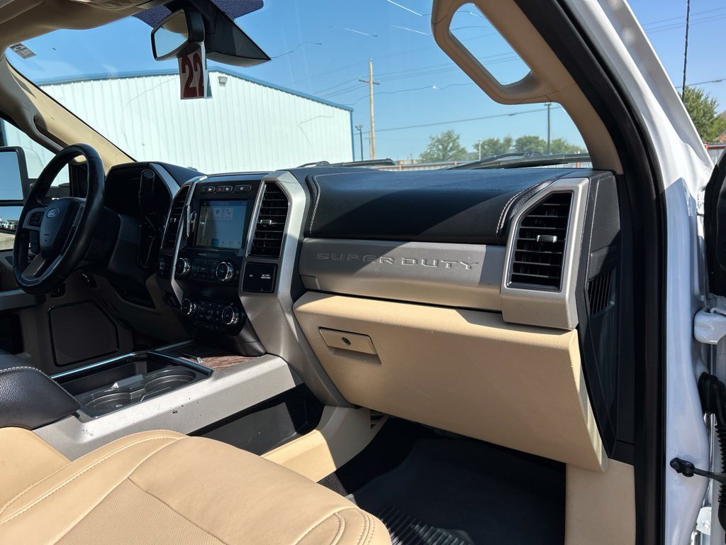Used 2019 Oxford White Ford Lariat image 45