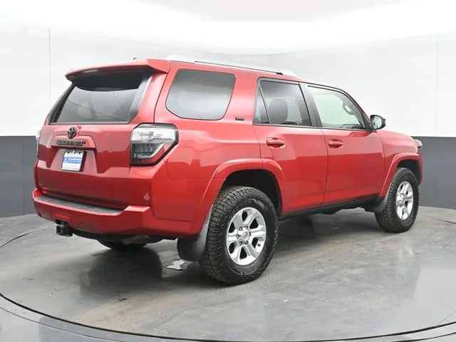 Used 2018 Barcelona Red Metallic Toyota SR5 image 10